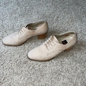 Aerosoles leather and suede heels - size 7